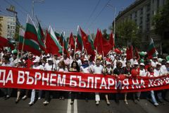 Bulharsko volí, Praha žádá záruky pro ČEZ