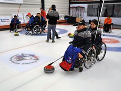 Radek Musílek by v reprezentačních barvách rád viděl nové tváře curlingu vozíčkářů.