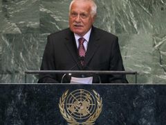 Václav Klaus pronáší projev během 67. Valného shromáždění OSN