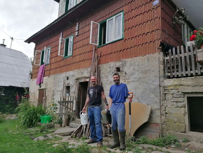 Když začínali, příliš toho o chodu hospodářství nevěděli. Bylo jim ale jasné, že to bude dřina.