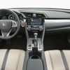 Honda Civic sedan - interiér