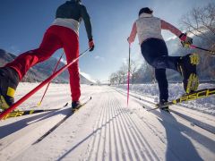 Upravené běžecké trasy kolem jezera Achensee poskytují výborné podmínky milovníkům bruslařského i klasického stylu.