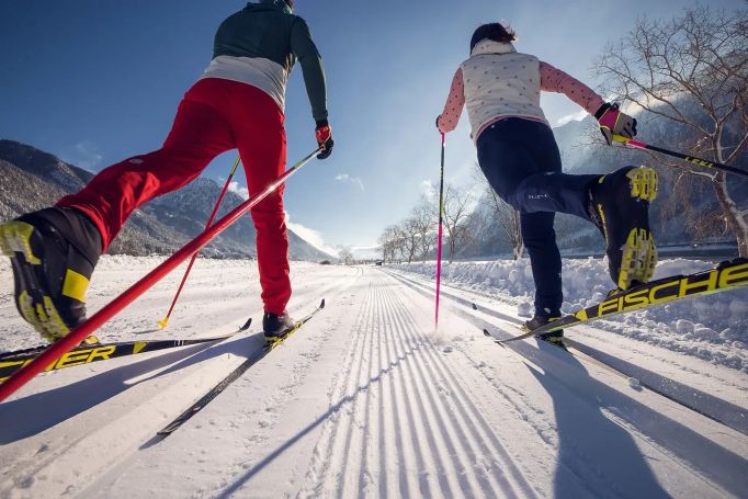 Upravené běžecké trasy kolem jezera Achensee poskytují výborné podmínky milovníkům bruslařského i klasického stylu.