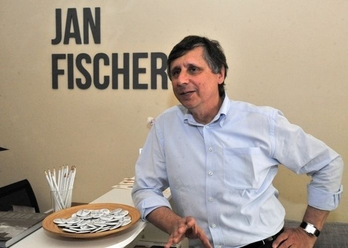 Jan Fischer zbrojí na volbu prezidenta, otevřel si kancelář