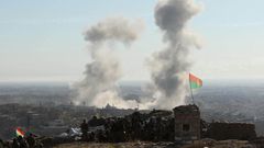 Sindžár. Kurdové bojují v ulicích, ze vzduchu je podporují Američané.