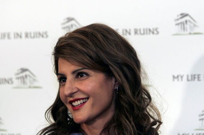 Nia Vardalos na tiskové konferenci v Athénách