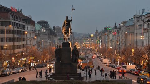 Centrum Prahy? Jen kulisa pro turisty, varuje architekt