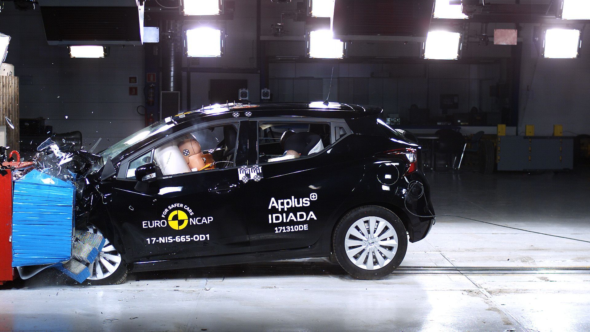 Nissan Micra crash test