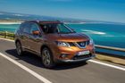 Nissan X-Trail se dá v sedmimístném provedení pořídit už od 593 900 korun. Jde o verzi s pohonem přední nápravy a benzinovým turbomotorem 1.6 DIG-T. Kombinace nafty a sedmi míst začíná na 652 900 Kč a pokud chcete i pohon všech kol, dostanete se na 777 900 korun.