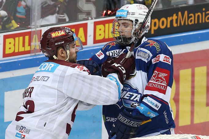 Sparta Praha - Kometa Brno, extraliga 2016/17. Dominik Uher a Martin Nečas