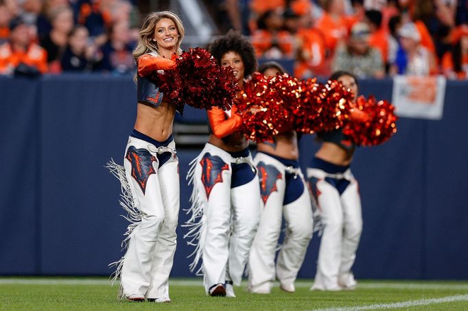 NFL 2023, cheerleaders: Denver Broncos