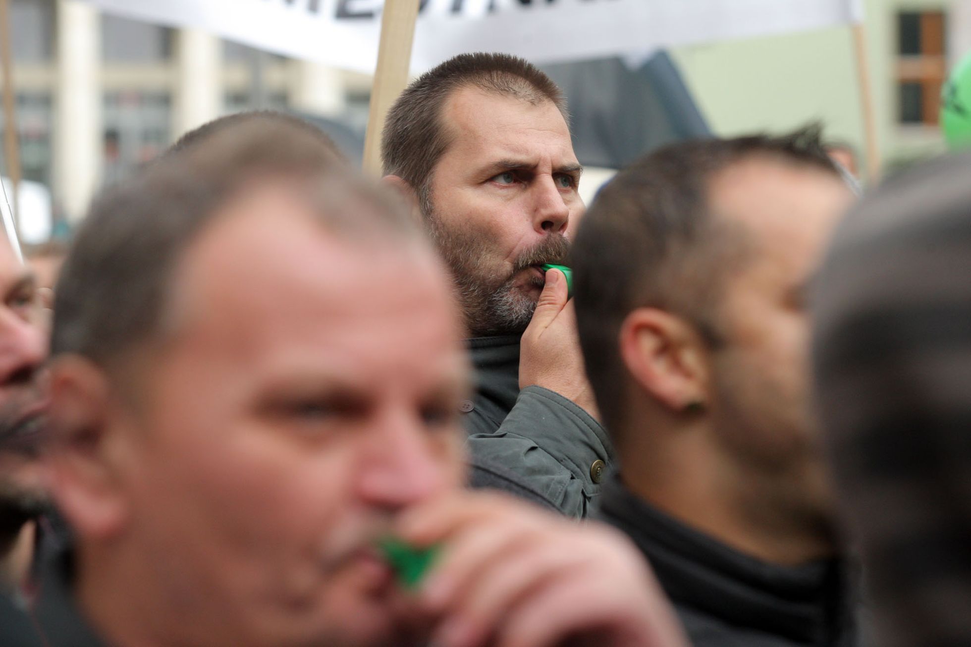 Vláda přijela vlakem do Ústí rozhodovat o limitech