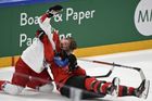 Jiří Černoch a Damon Severson v semifinále MS 2022 Česko - Kanada
