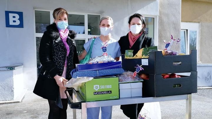 Jak se nezbláznit z pandemie. Pomáhá příroda, rodinné aktivity i pomoc ostatním