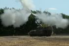 RFE - Německé houfnice ostřelují ruské cíle na Ukrajině
