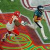 Super Bowl LIX  2025, Philadelphia - Kansas City: Jalen Hurts (1) a Tershawn Wharton