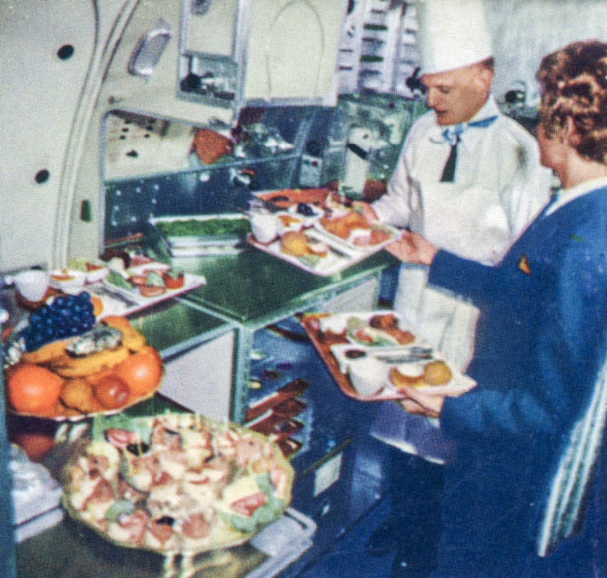 FotoRetro: Tak kdysi vypadala luxusní gastronomie v prvotřídní dopravě