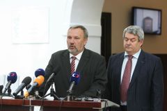 Rusnokova vláda zatím nemá jistou ani podporu KSČM