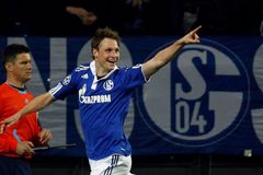 Schalke čtyřmi góly famózně otočilo duel s Mohučí