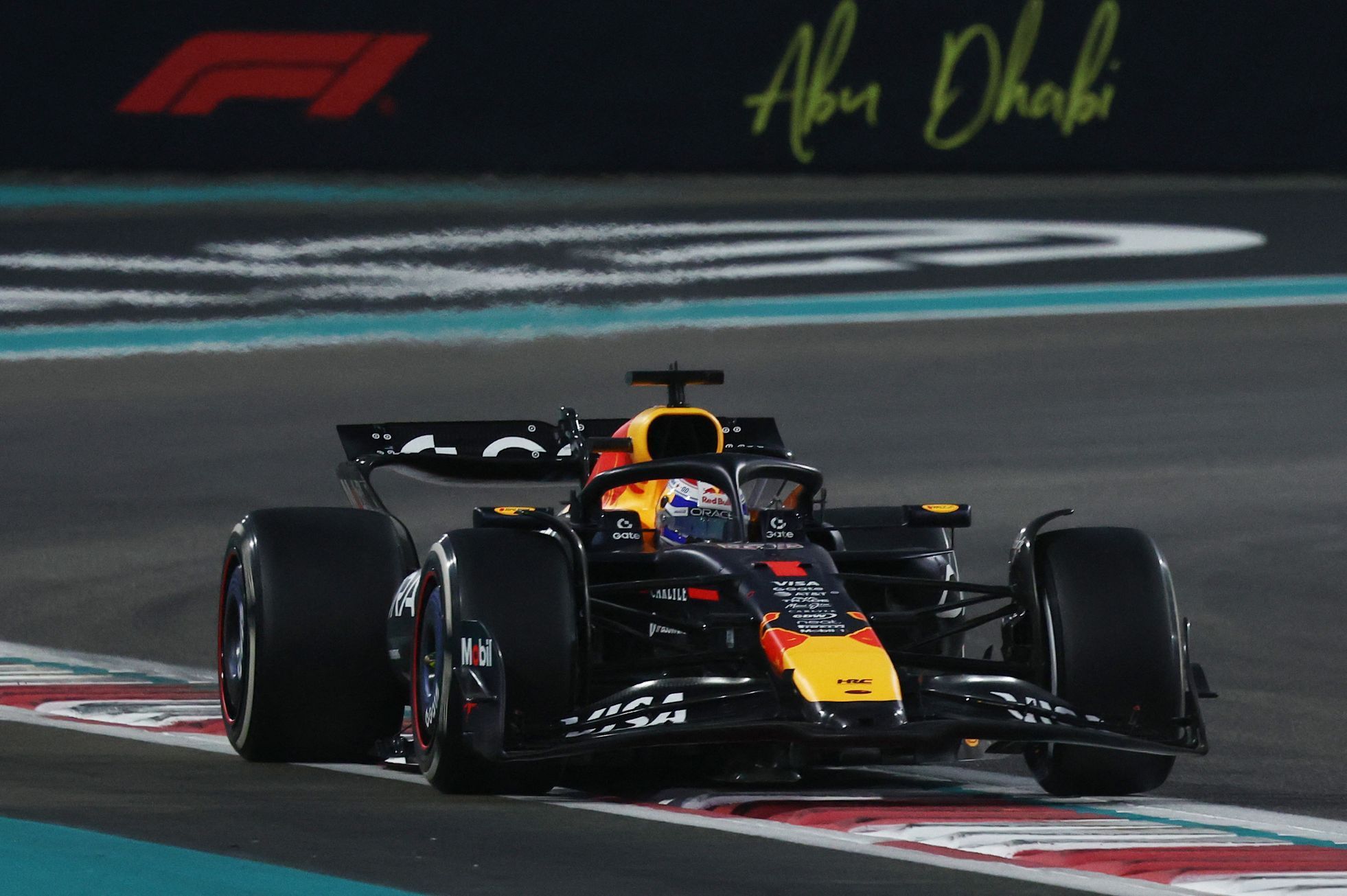 Max Verstappen, Red Bull ve VC Abú Zabí F1 2025