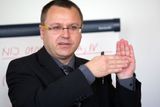 Petr Vávra, vedoucí vojenského odboru České zbrojovky, vysvětlil, jak se vesty testují.