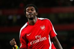 Adebayor opustil Arsenal, upsal se Manchesteru City