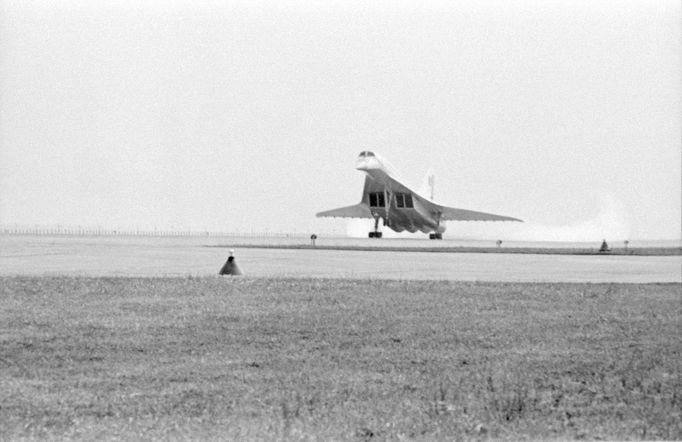 Nadzvukový letoun Letoun Tupolev 144 z éry SSSR. Rok 1969