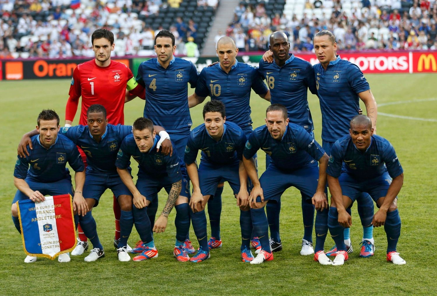 Francouzský tým před utkáním Francie - Anglie na Euru 2012