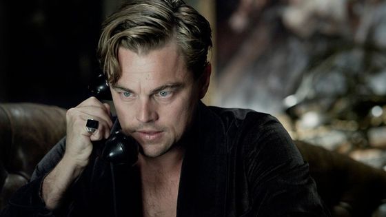 Leonardo DiCaprio je velký Gatsby v pompézním spektáklu