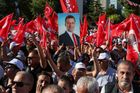 Odpor Turků proti Erdoganově vládě roste. V Ankaře protestovalo na 50 tisíc lidí