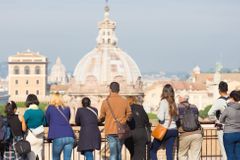 V Itálii přibývá sexuálních útoků na turistky, v Římě přibudou kamery