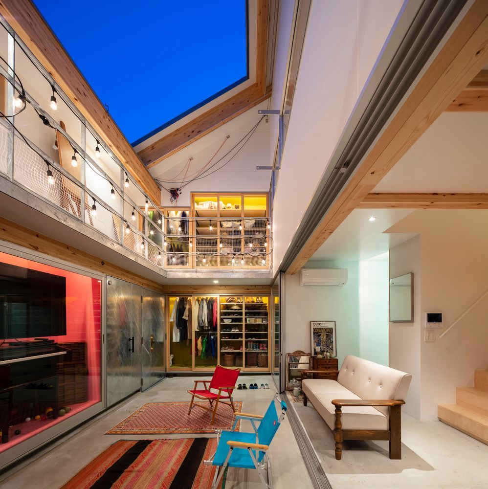 Yoshitaka Suzuki and Associates