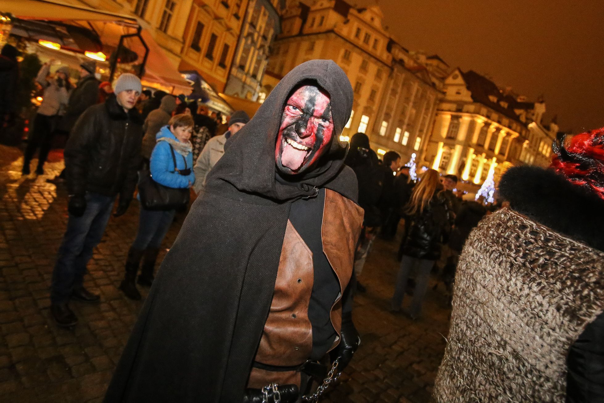 Čerti a Mikuláš 5. prosince 2016 na Staroměstském náměstí