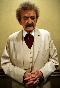 Hal Holbrook roku 2007 v roli Marka Twaina.
