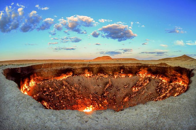 "Brána do pekla", Darvaza Gas Crater v Turkmenistánu. I