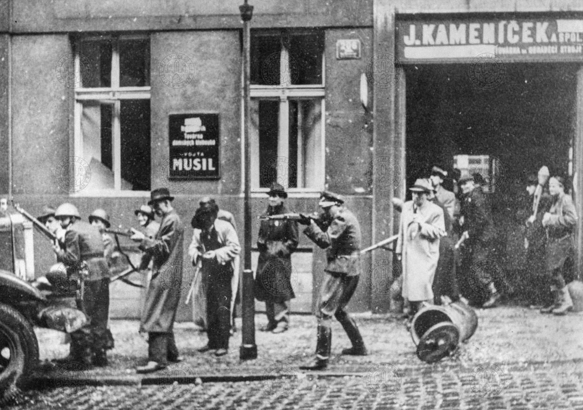 Pražské povstání, květen 1945, Praha, Domácí
