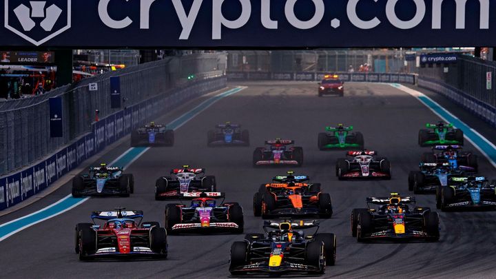 V Miami odstartuje z pole position Verstappen, po boku bude mít Leclerca