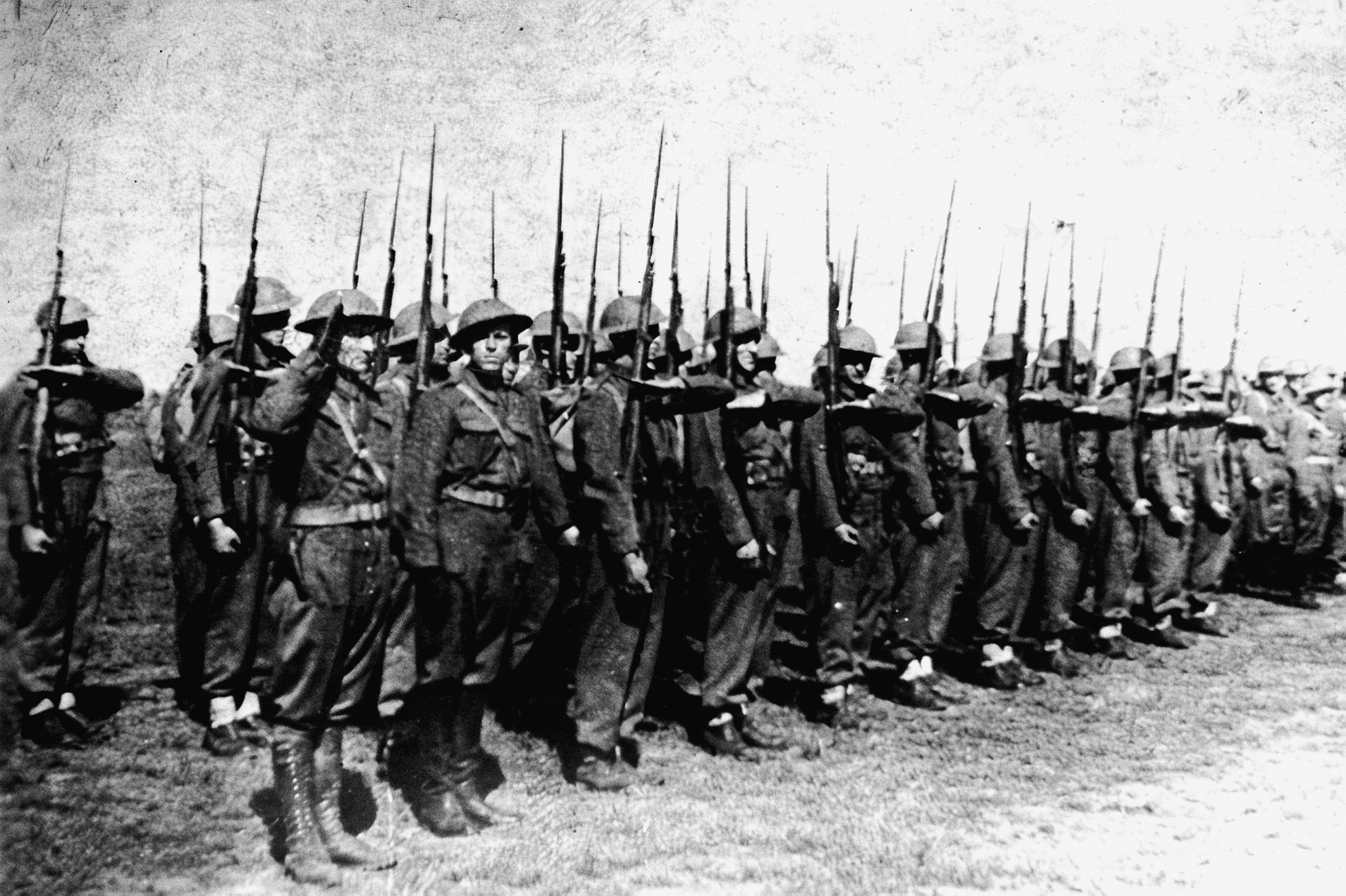 Fotogalerie / Buzuluk / SSSR / Před 80 lety se začala formovat první československá vojenská jednotka v SSSR
