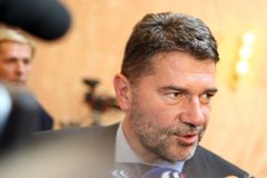 Kalvoda píše poslancům, vysvětluje kauzu Diag Human