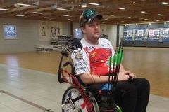 Na vozíku skončil kvůli náměsíčnosti, na paralympiádě ale bude znovu střílet o zlato