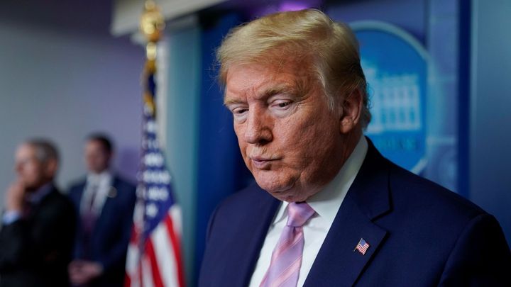 Trump nařídil námořnictvu, aby zničilo íránské lodě obtěžující americká plavidla