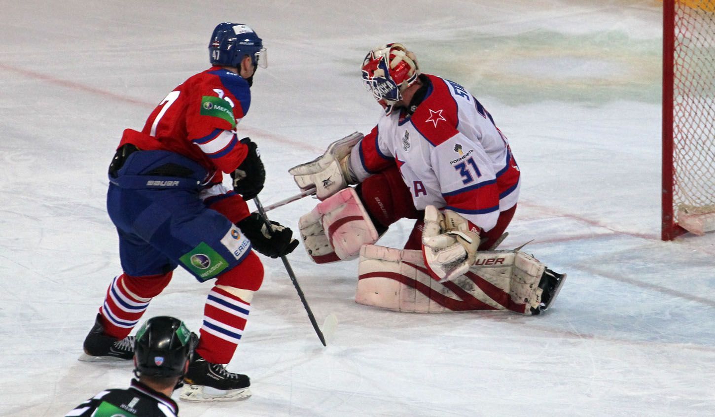 Hokej, KHL, Lev Praha - CSKA Moskva: Martins Cipulis - Rastislav Staňa