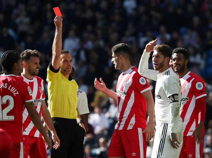 Real Madrid prohrál na domácím trávníku s Gironou.