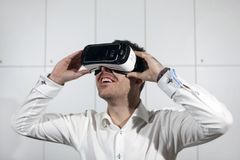 Filmaře experimentující s virtuálními brýlemi čekají těžko překonatelné výzvy