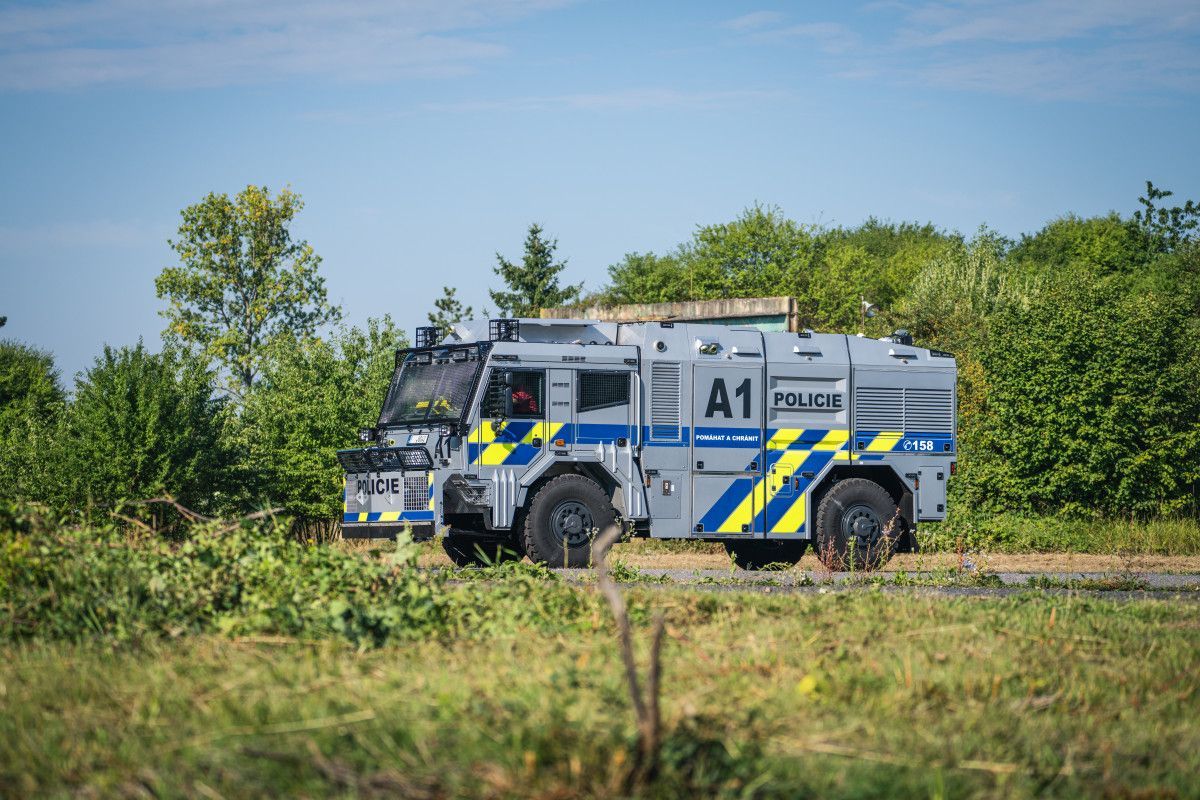 Tatra 815-7 Speciální pořádková jednotka vodní dělo