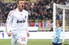Beckham se trefil za AC Milán. Ve vedení zůstal Inter