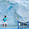 Nadal a Djokovič hrají tenis na lodi u patagonského ledovce