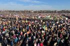 Přes čtvrt milionu lidí v Německu opět protestovalo proti spolupráci politiků s AfD