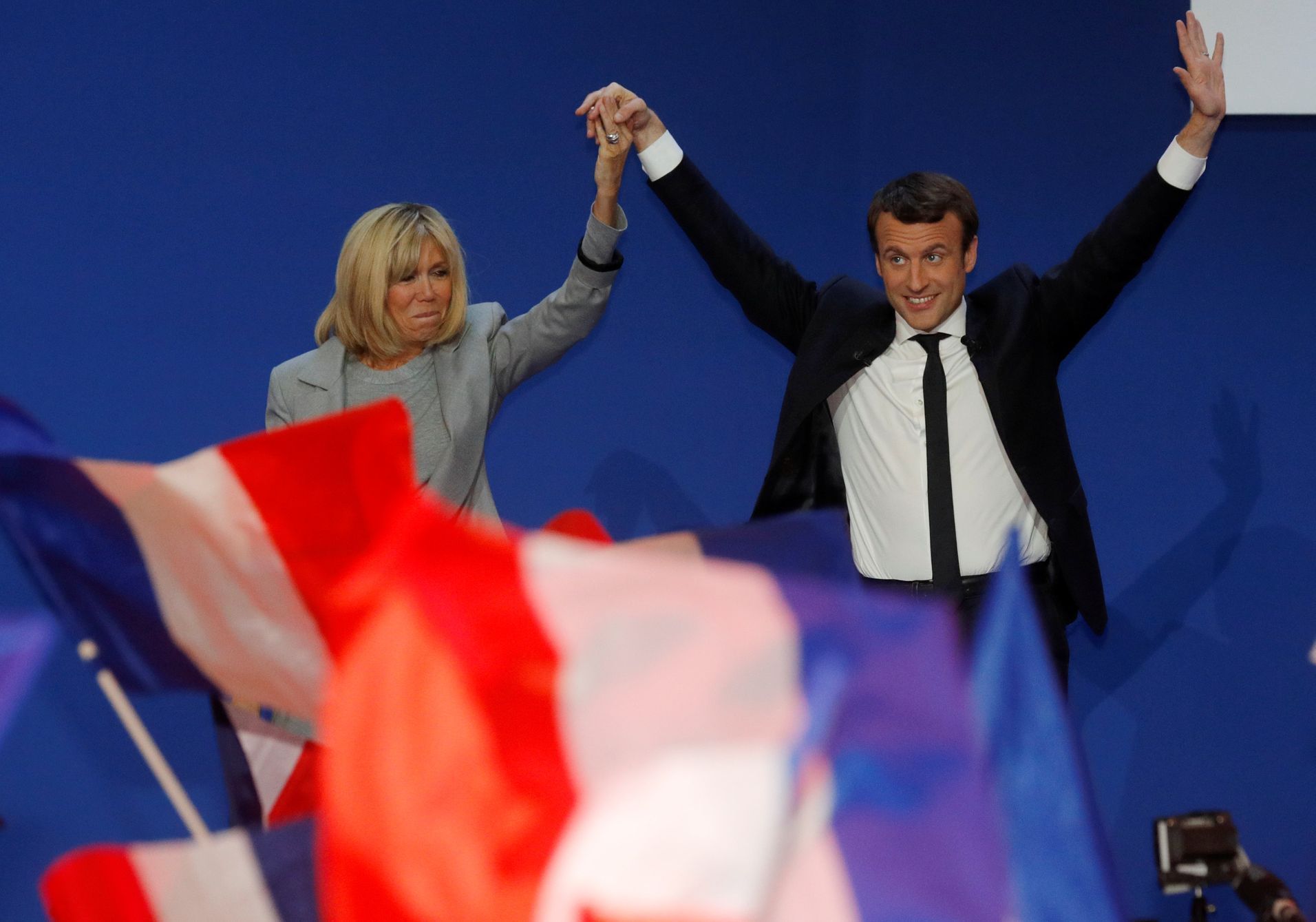 Francie volby 14,Macron a manželka
