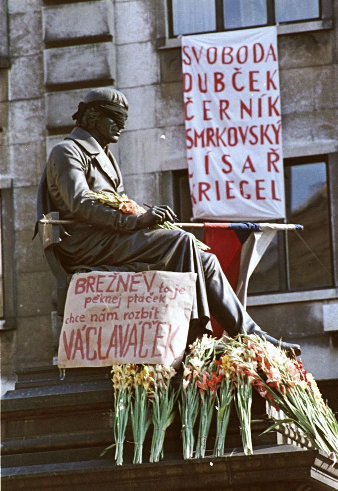 Pražské jaro a okupace 1968. Fotografie ze života Alexandra Dubčeka